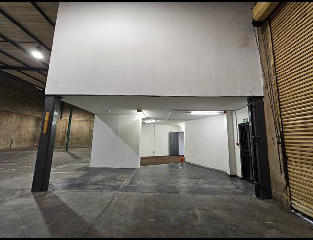 759M² WAREHOUSE TO LET IN LINBRO PARK